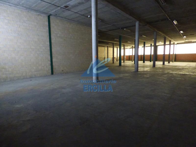 Pabellón en alquiler en primera linea